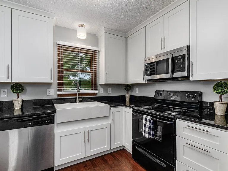 5841 Elmbridge Ln #4-27 — Photo 10