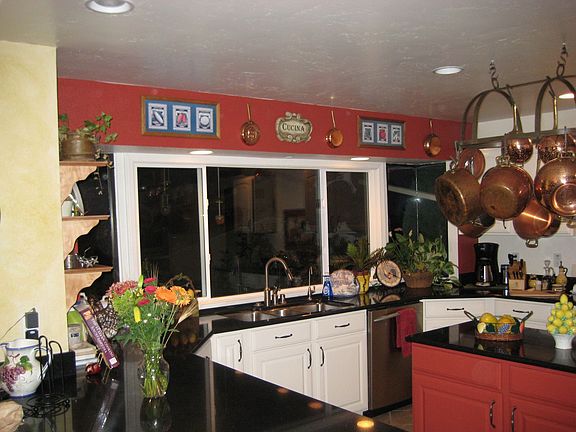 Huge tuscan decorated kitchen
