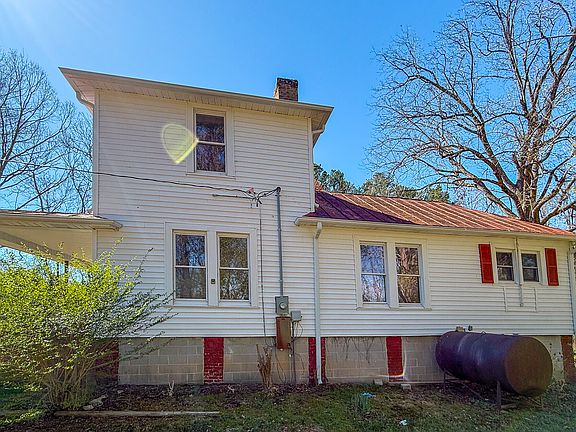 21st image of 1557 Gentry Ridge Rd
