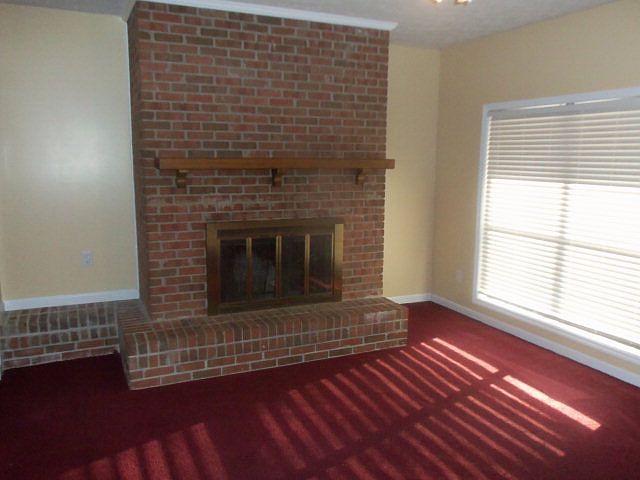 2nd image of 703 Rosalind St
