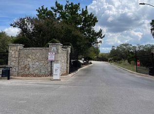 438 Evans Oak Ln, San Antonio, TX 78260