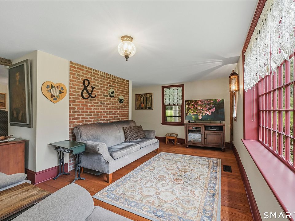 16th image of 26 Codfish Hill Road