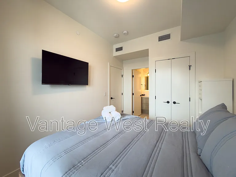 3800 Capozzi Rd #807 — Photo 17