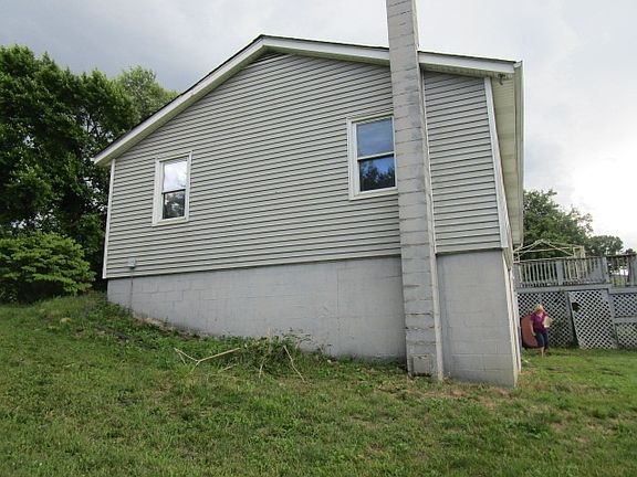3rd image of 113 Horseshoe Cir