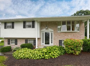 474 Surrey Dr, Lancaster, PA 17601