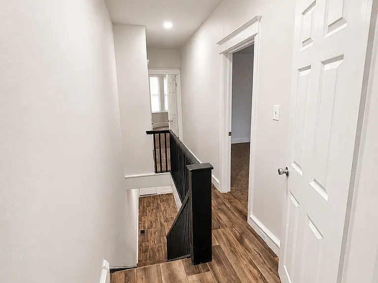 828 E Cornwall St — Photo 10