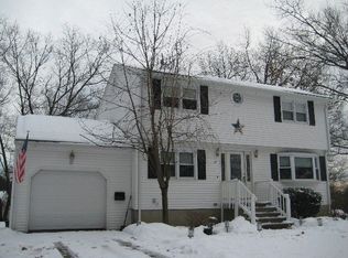 17 Rice Rd, Maynard, MA 01754