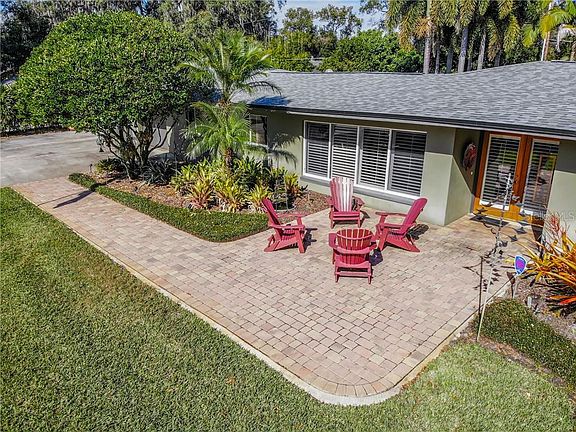 4th image of 929 Grover Ave