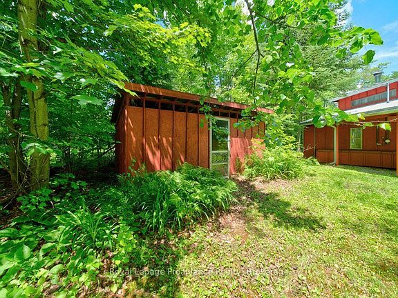 3rd image of 1185 Hughes Landing Rd