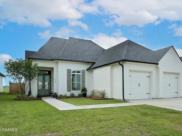 203 Buenos Aires Ave, Youngsville, LA 70592