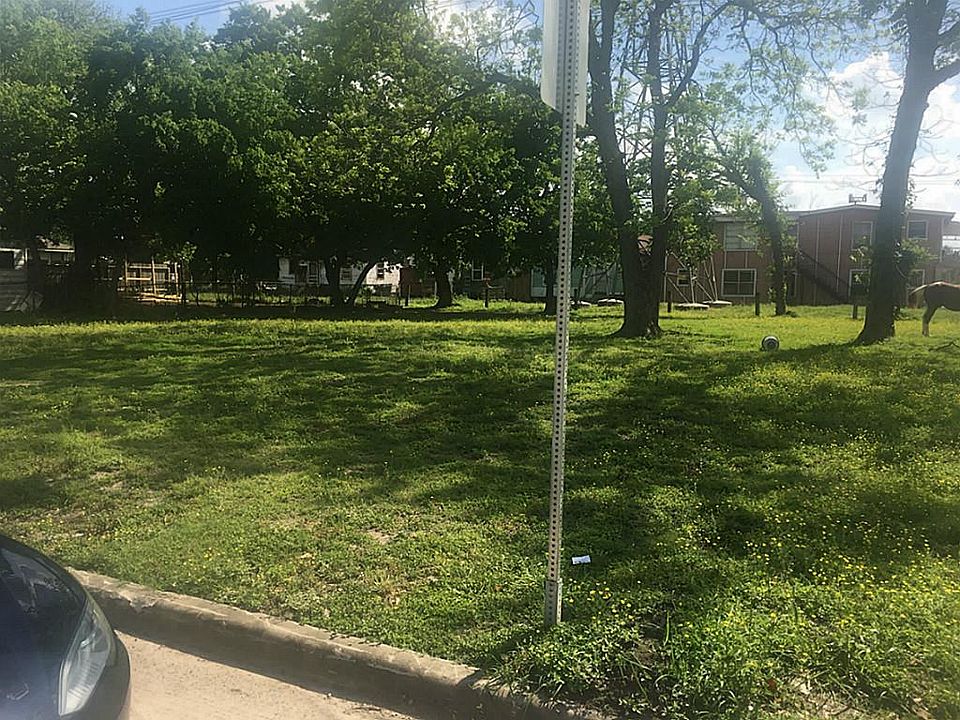 2nd image of 1601 McNeil St