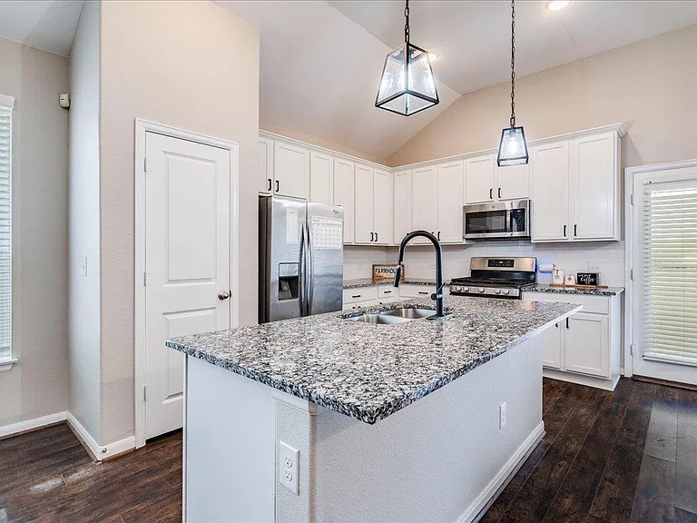 733 Blue Oak Blvd — Photo 12