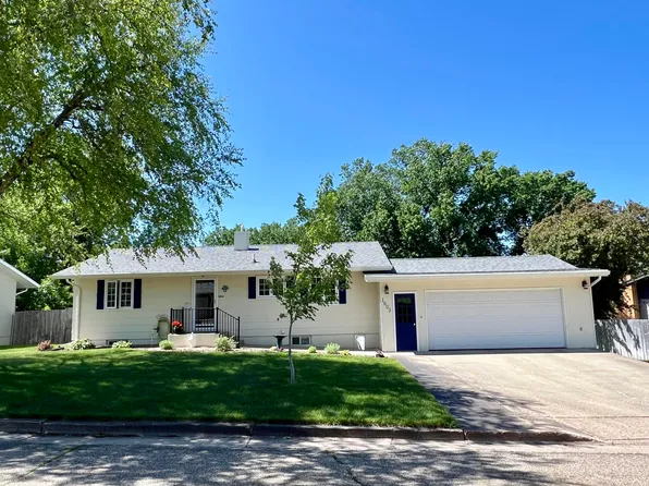 1603 Hilltop Dr, Pierre, SD 57501