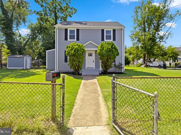 2005 Roanoke St, Hyattsville, MD 20782