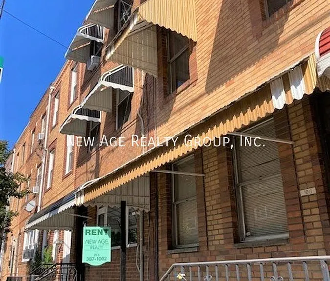 1011 Federal St — Photo 2