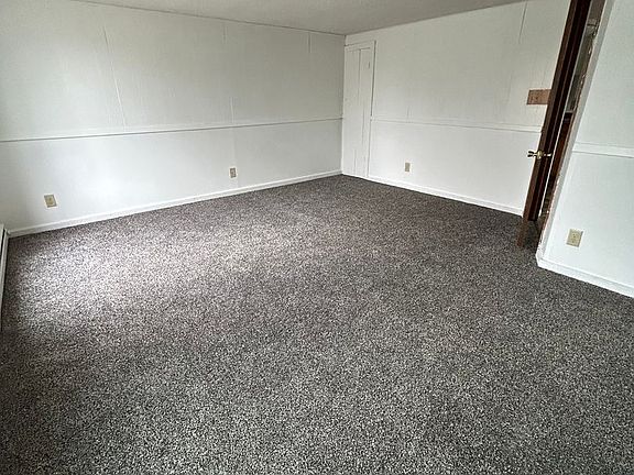 3rd image of 818 5th Ave S #0