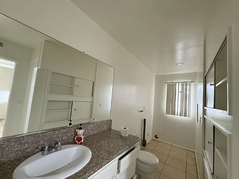 7020 Victoria Ave #8 — Photo 7