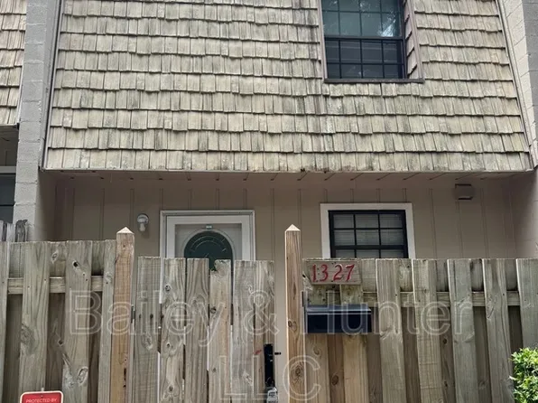 1327 Woodstone Trce, Morrow, GA 30260