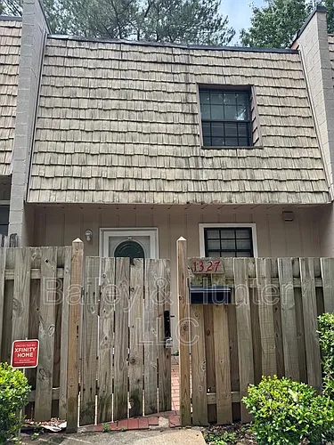 1327 Woodstone Trce Photo 1