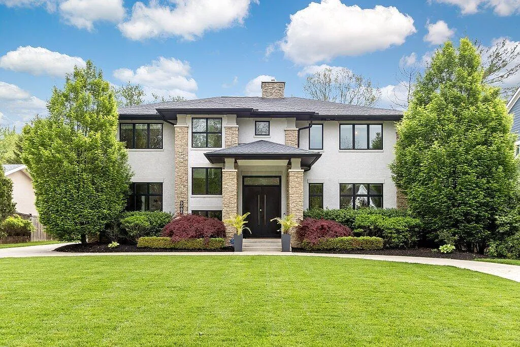 3084 Asbury Dr photo 1
