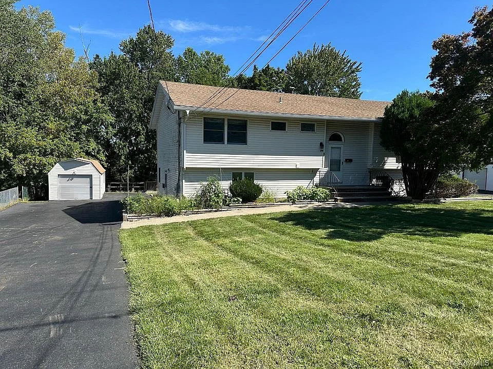 83 Lester Dr #83