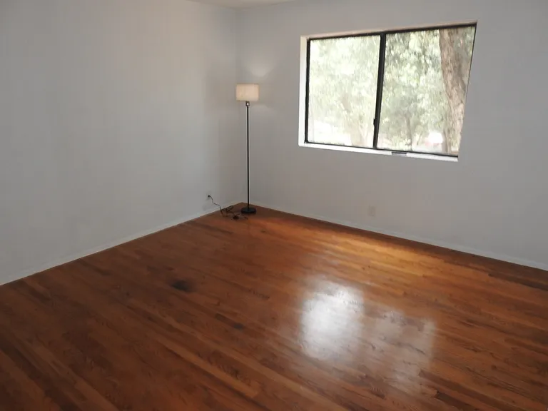5041 Pine Ridge Ave — Photo 28