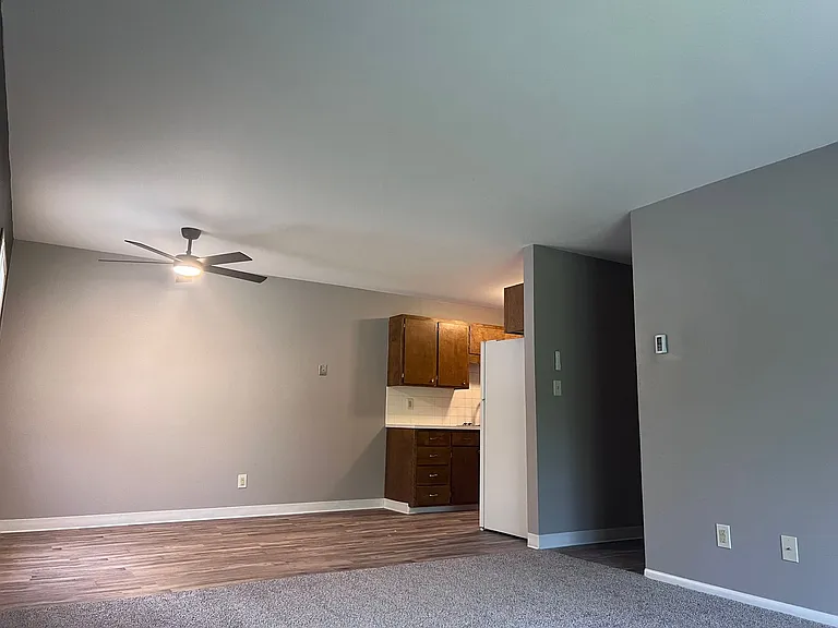 719 E Cavour Ave — Photo 8