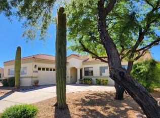 1964 E Cliff Swallow Trl, Green Valley, AZ 85614