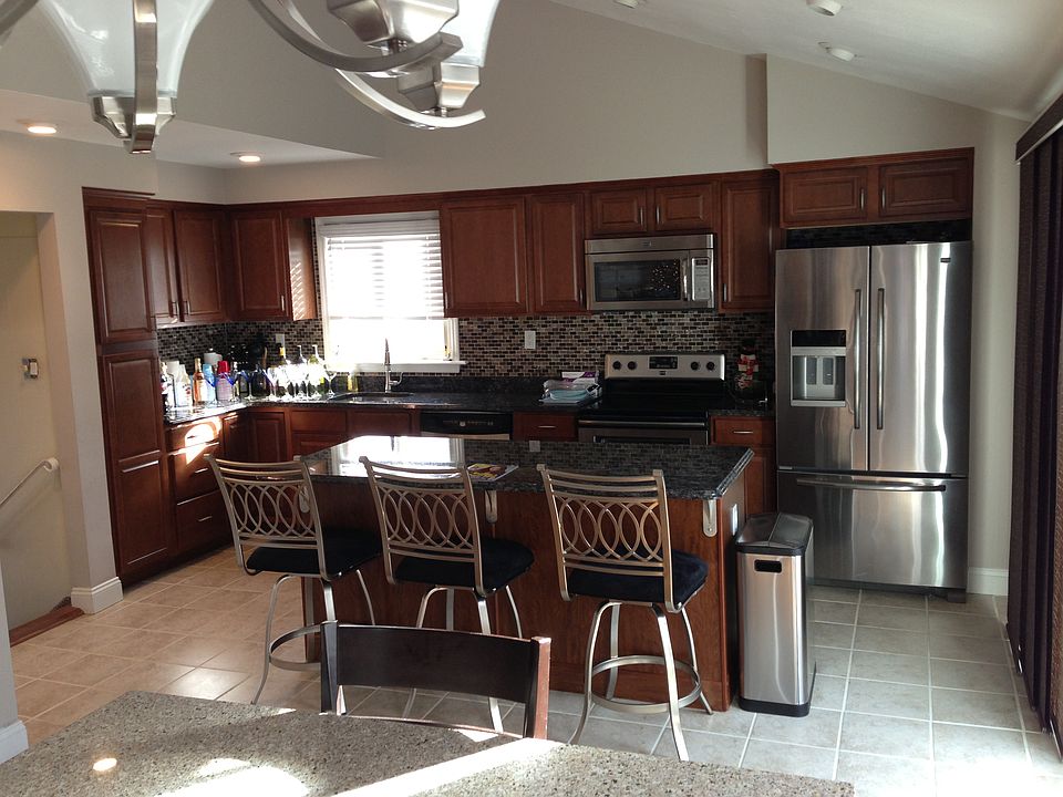 2nd image of 2465 Kayron Ln