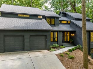 5565 Glen Errol Rd, Sandy Springs, GA 30327