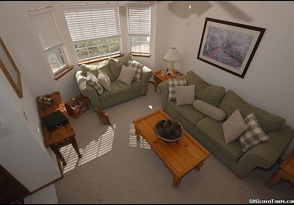 Formal living
