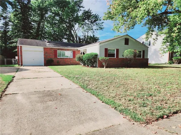 30 Greenwell Dr, Hampton, VA 23666