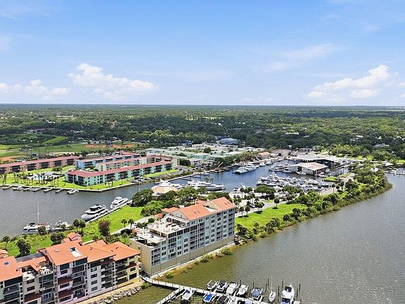 3rd image of 552 Marina Point Dr