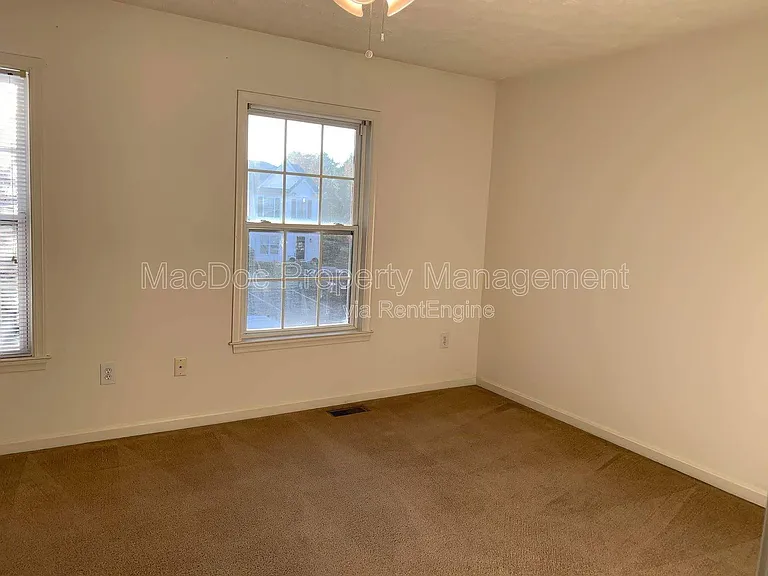 10506 Boxmeer Ct — Photo 14