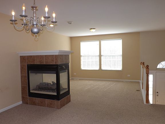 3rd image of 637 Conservatory Ln #637
