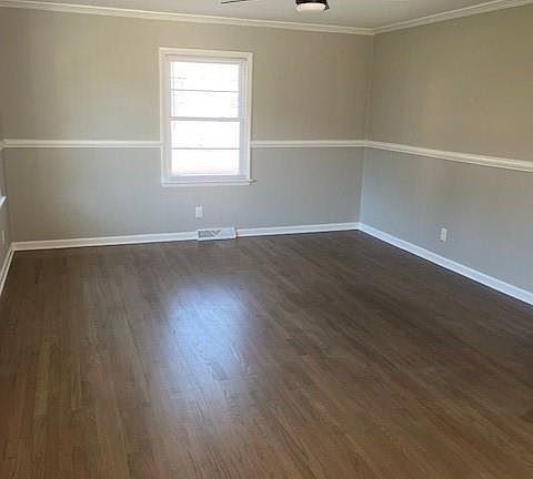 5th image of 813 Gaston Ave