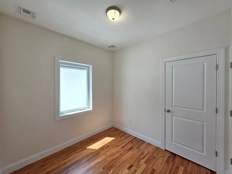 292 Eltingville Blvd #2 — Photo 5