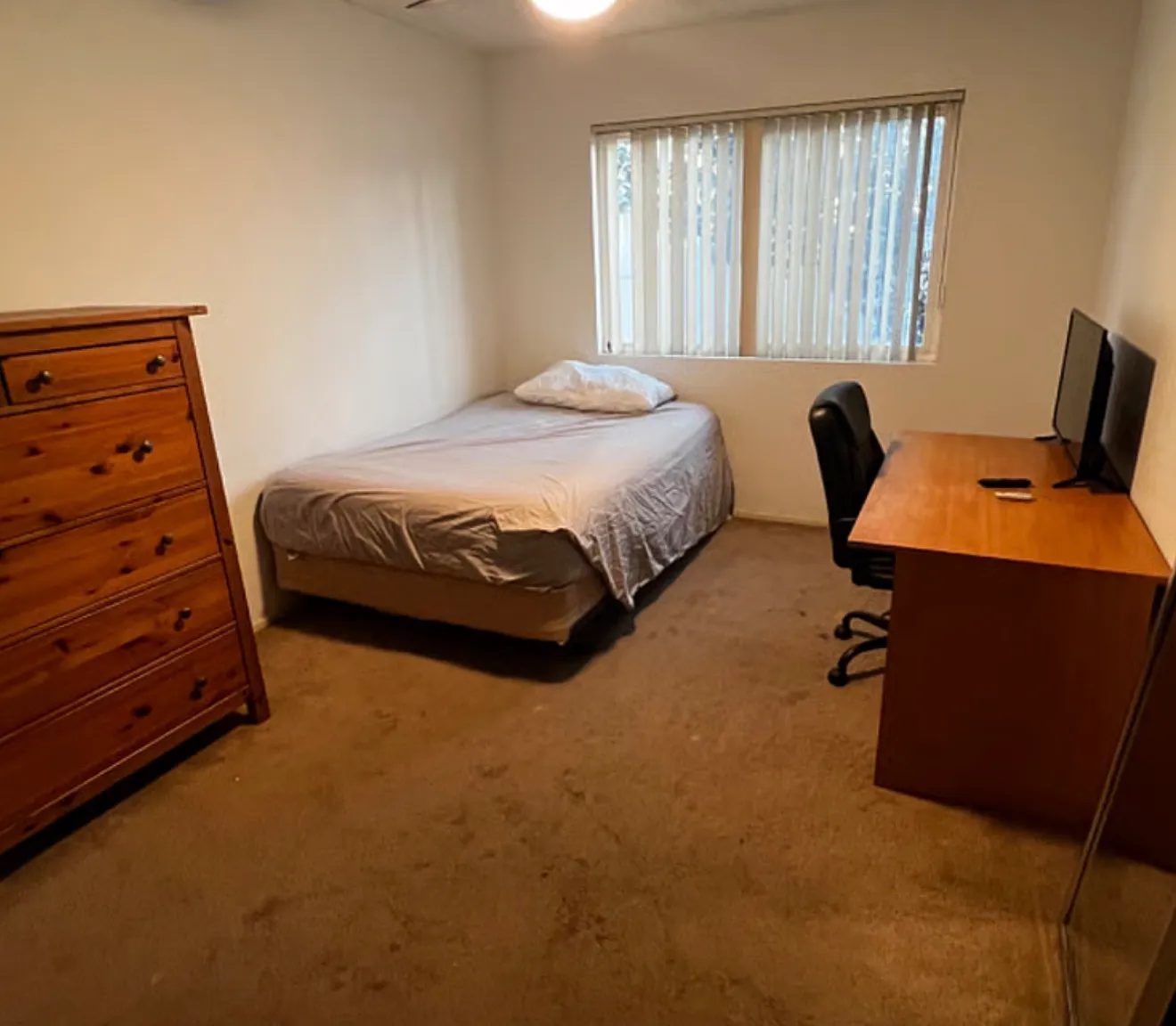 4 bed, 2043 sqft, $1,250 — Photo 2