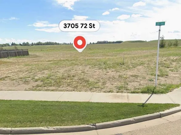 3705 72nd St, Camrose, AB T4V 3V2