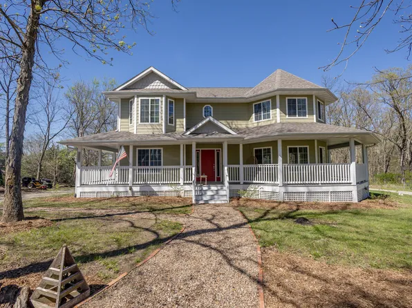 16580 N Willet Rd, Centralia, MO 65240