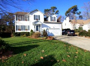 211 Amesbury Ln, Newport News, VA 23606