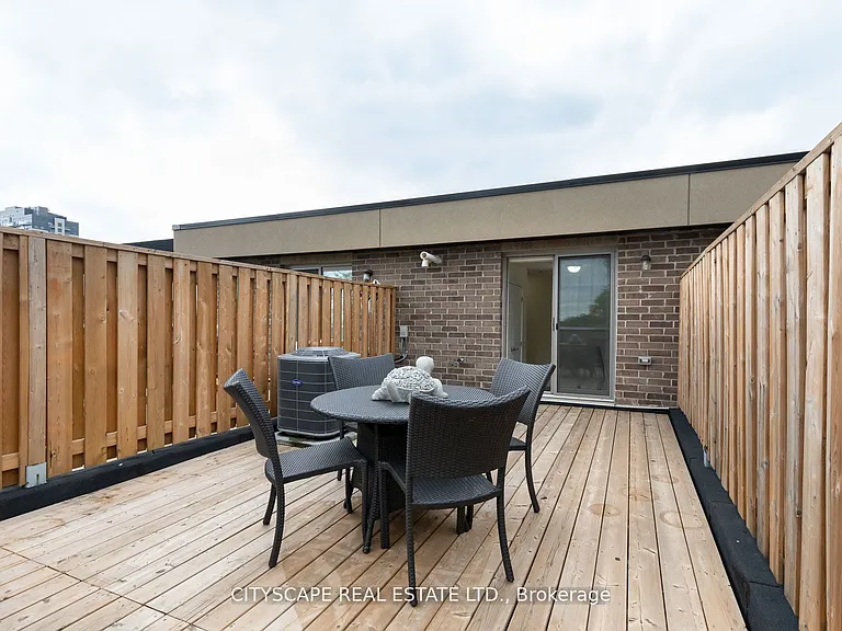 1084 Lansdowne Ave — Photo 22