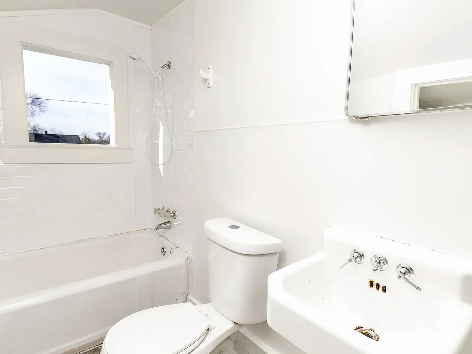 1 bed, 850 sqft, $1,100 — Photo 3