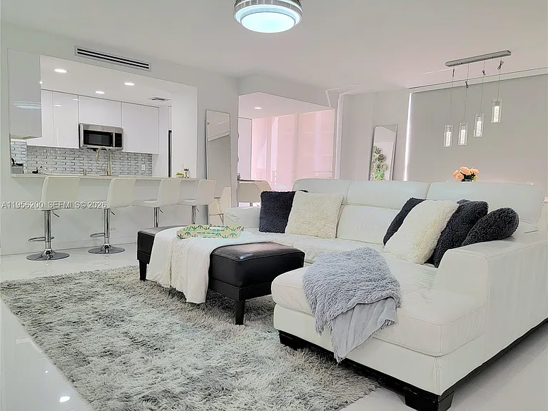 3505 S Ocean Dr #901 — Photo 4