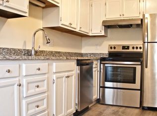 400 New River Rd APT 908, Manville, RI 02838