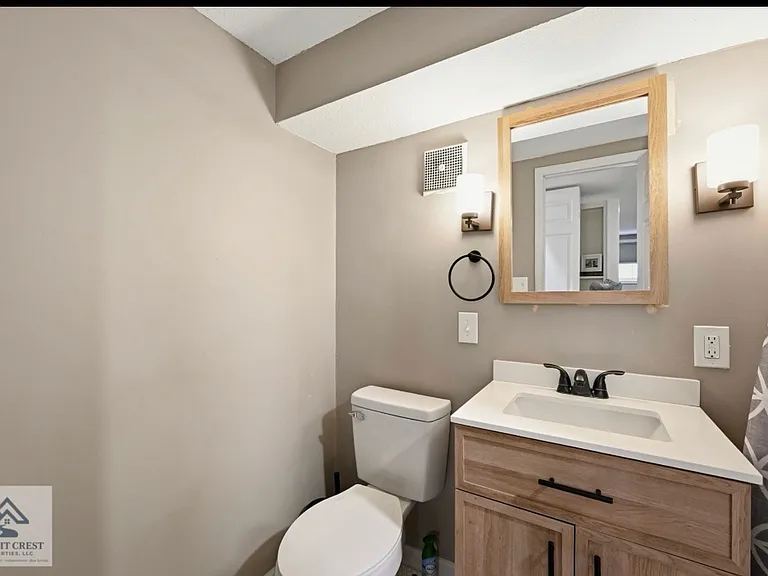 205 SW Craigmont Dr — Photo 14