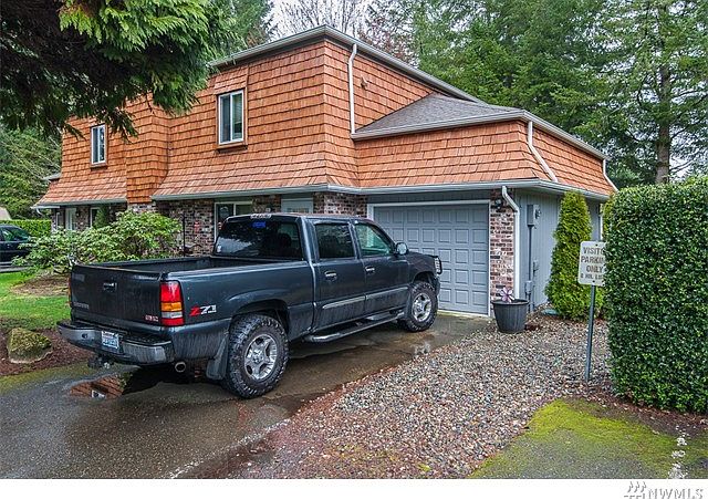 1st image of 2900 B 60th Ln SE