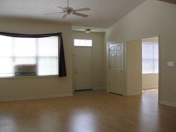 3rd image of 6998 Park Square Dr Unit A-1