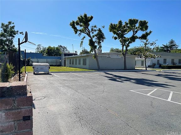 4th image of 801 S Martin Luther King Dr
