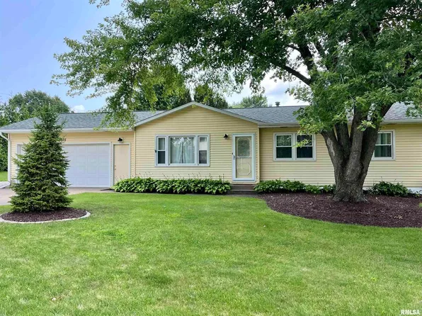 3675 Park Ave, Bettendorf, IA 52722